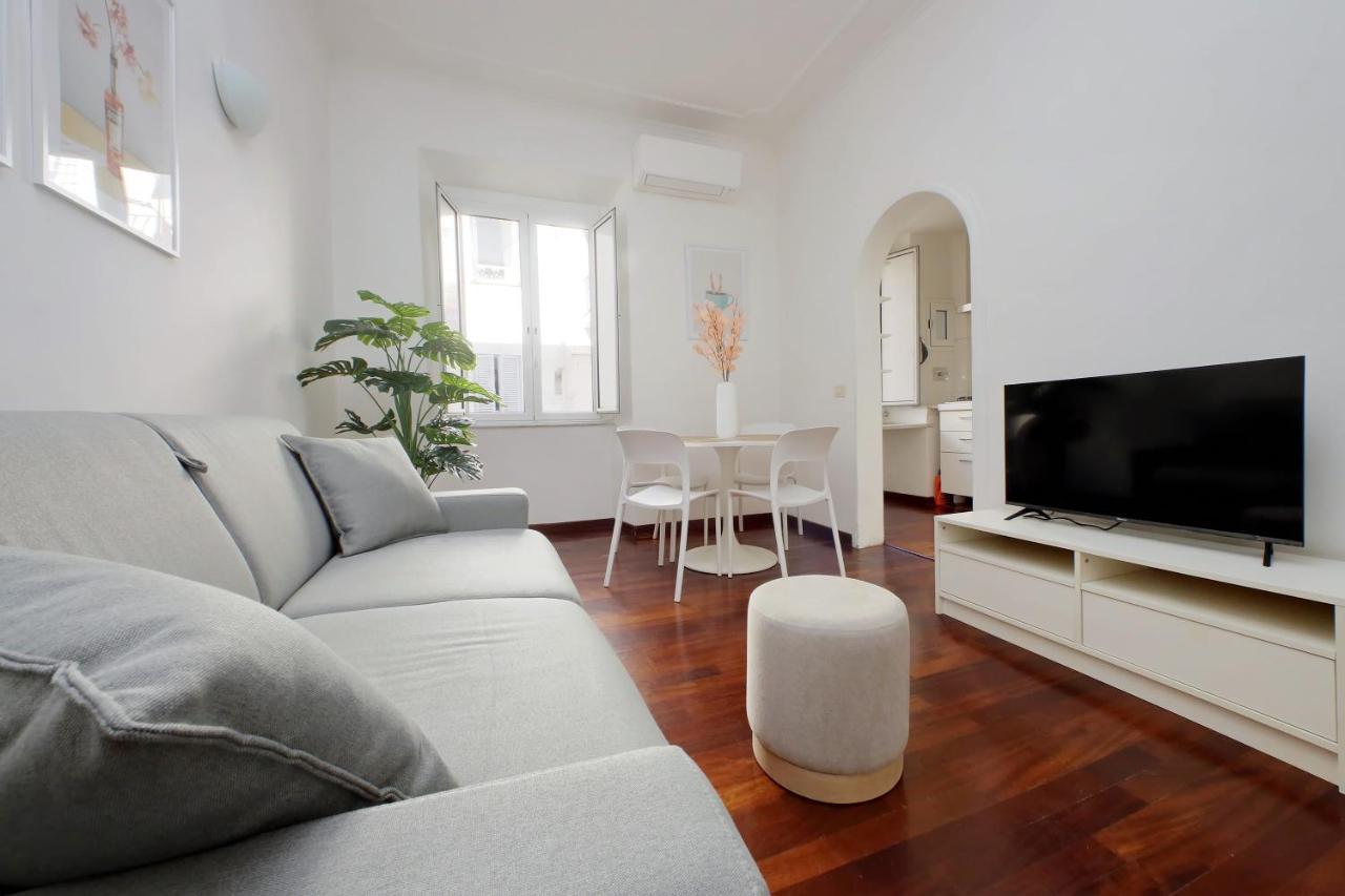 Domus Lou Elegante Appartamento In Trastevere Roma Eksteriør billede