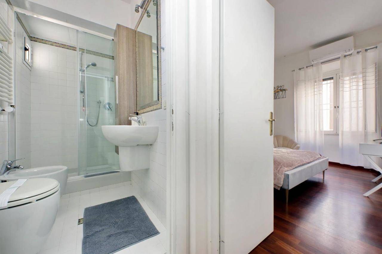Domus Lou Elegante Appartamento In Trastevere Roma Eksteriør billede