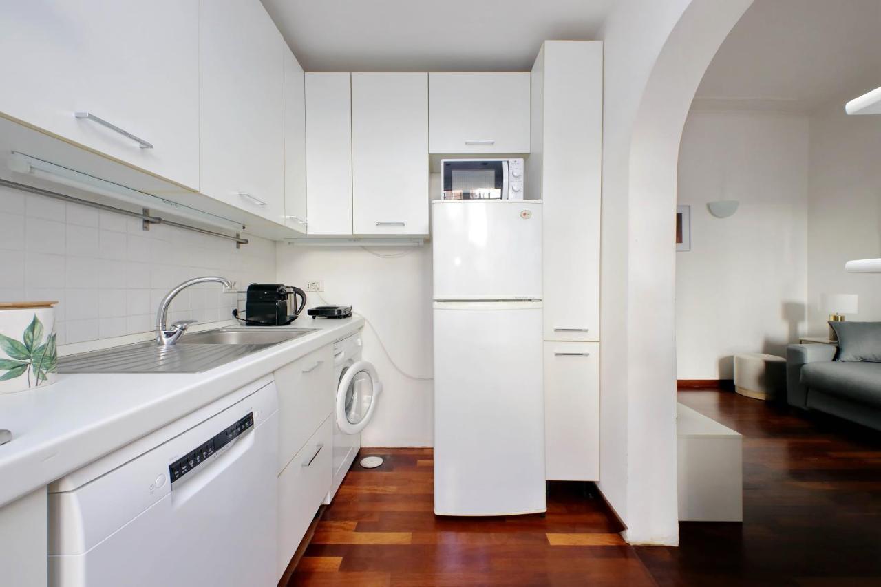 Domus Lou Elegante Appartamento In Trastevere Roma Eksteriør billede